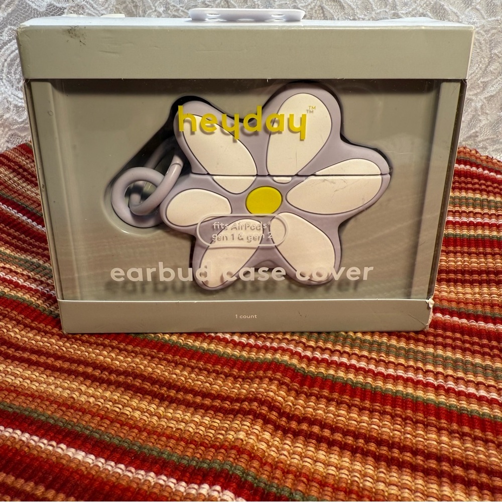 NWT - Heyday Flower Earbud Case Cover for AirPods - Gen 1 & Gen 2